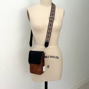 Bostanten Phone Crossbody Bag NWT Tan & Black Faux Leather Wide Guitar Strap